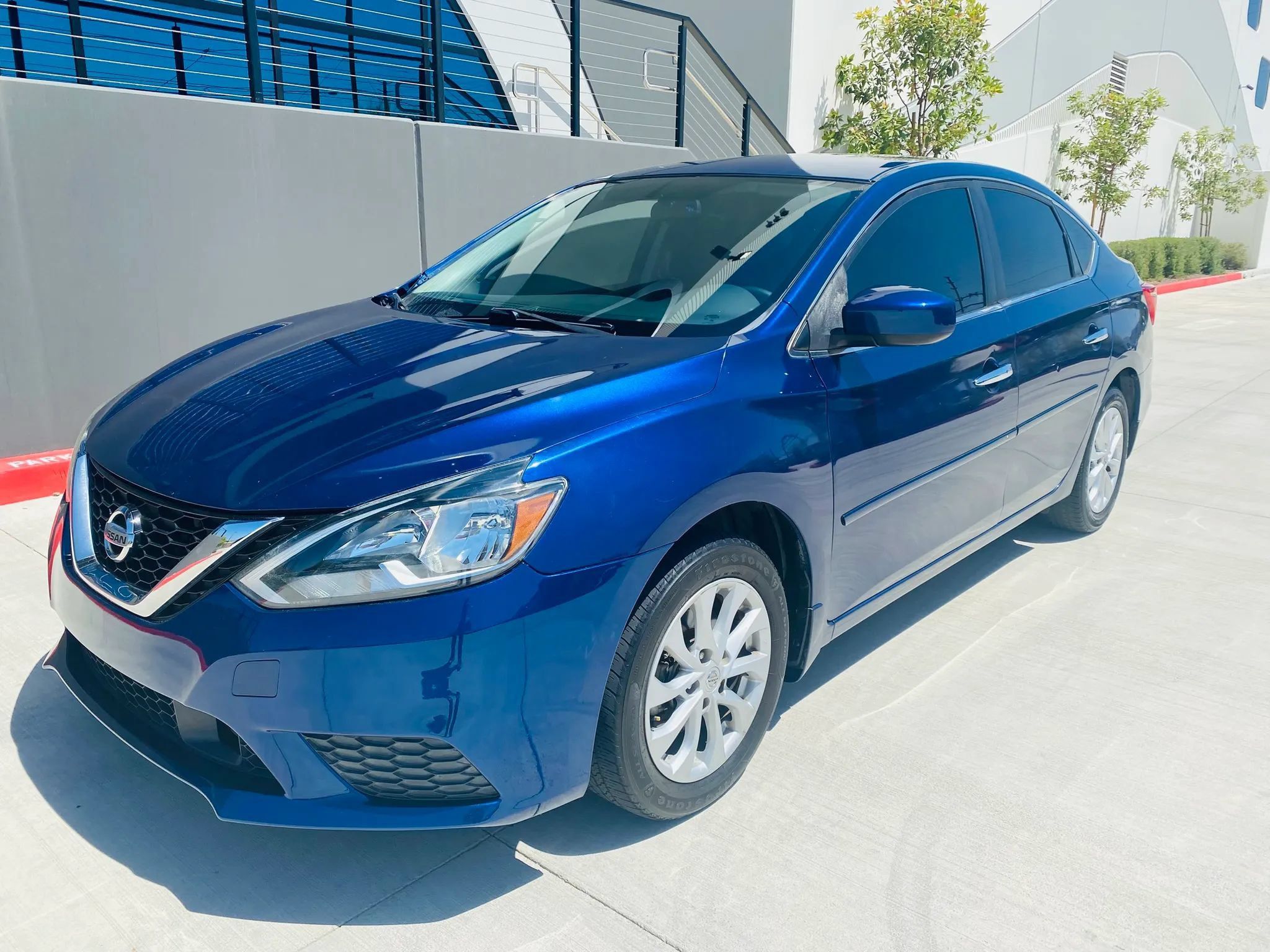 Used 2019 Nissan Sentra SV FWD image 1