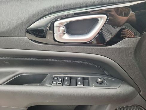 New 2026 Jeep Compass Latitude image 22