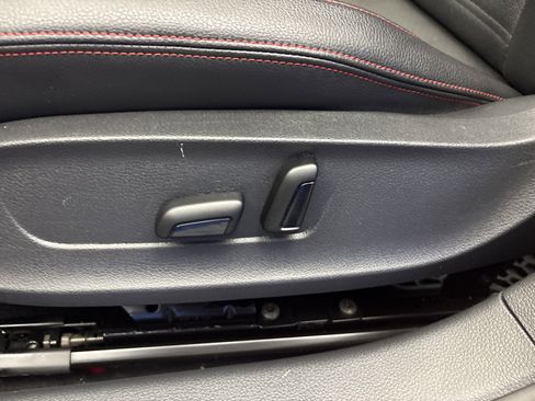 Used 2017 Volkswagen Jetta GLI FWD image 13