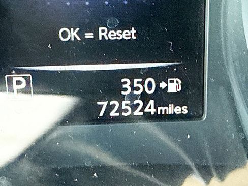 Used 2017 Nissan Rogue SV FWD image 39