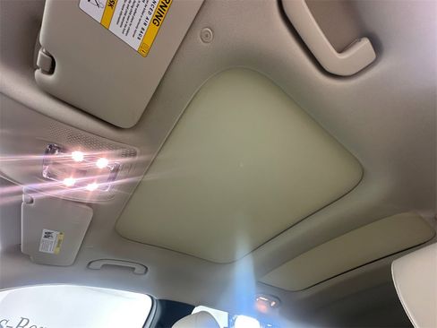 Certified 2022 Mercedes-Benz GLB 250 image 32