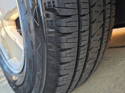 Used 2010 Ford Escape XLT image 29