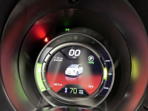Used 2018 FIAT 500 e w/ Esport Package FWD image 19