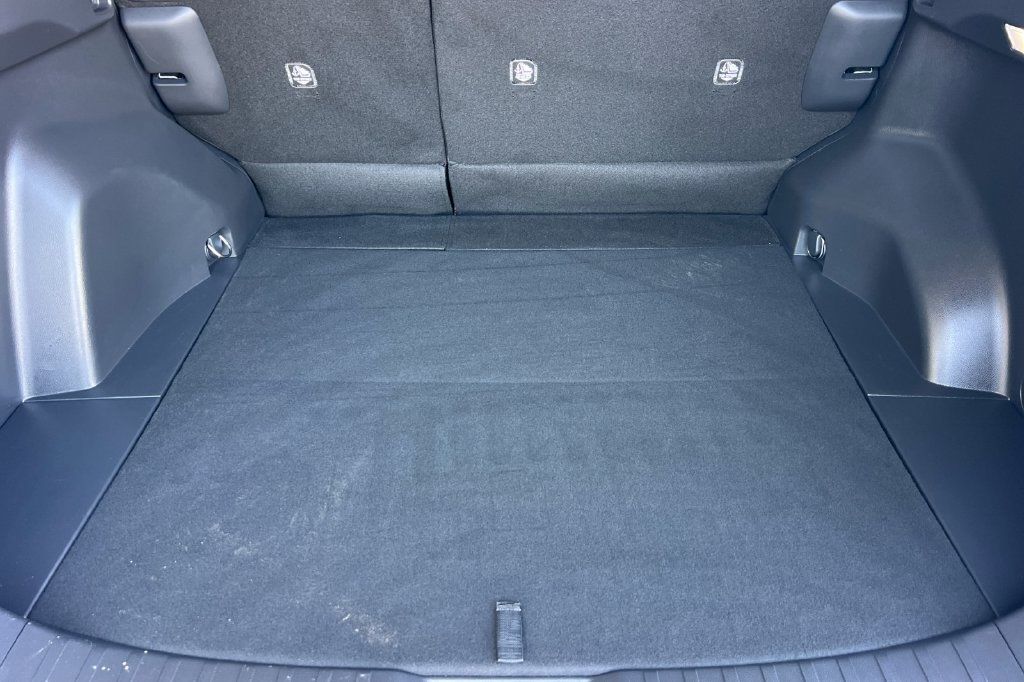 Certified 2025 Toyota RAV4 LE FWD image 18