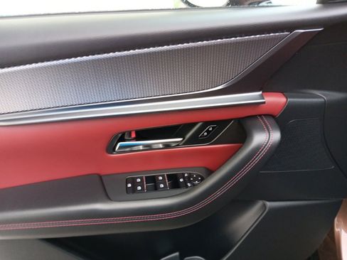 Certified 2025 MAZDA CX-70 Plug-In Hybrid w/ Premium Plus image 15