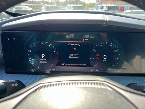Used 2025 Nissan Murano SL AWD/4WD image 16