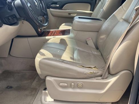 Used 2008 Chevrolet Avalanche LTZ w/ LTZ Preferred Equipment Group AWD/4WD image 16
