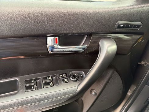 Used 2013 Kia Sorento EX w/ Premium Plus Pkg image 22