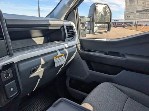 New 2026 Ford F250 XL w/ XL Off-Road Package image 28