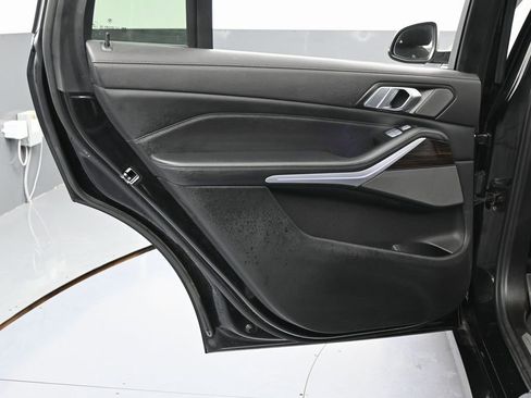 Used 2023 BMW X7 xDrive40i AWD/4WD image 47
