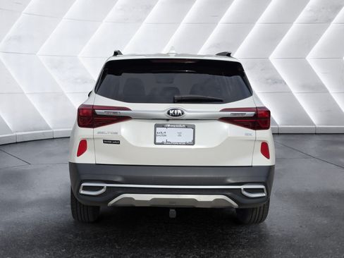Used 2021 Kia Seltos EX AWD/4WD image 4