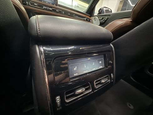 Used 2020 Lincoln Aviator Reserve w/ Equipment Group 201A AWD/4WD image 25