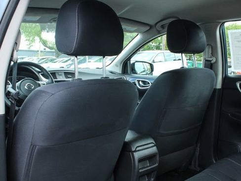 Used 2017 Nissan Sentra SV FWD image 32