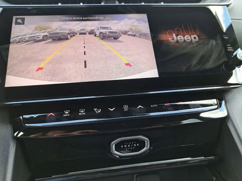 New 2026 Jeep Grand Cherokee Limited w/ Limited Altitude Package RWD image 10