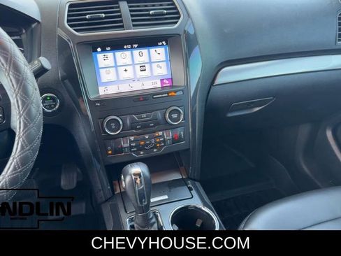 Used 2019 Ford Explorer XLT w/ Equipment Group 202A FWD image 24