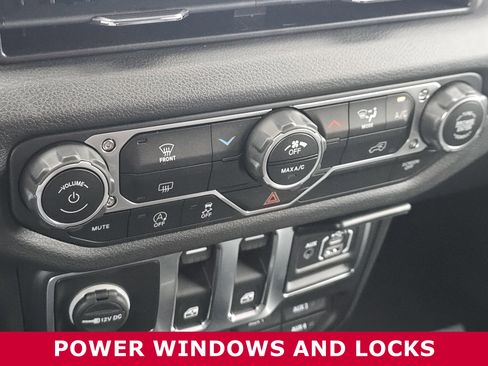 Used 2024 Jeep Wrangler Sport S image 34