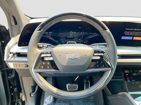 New 2026 Cadillac Vistiq Luxury image 11