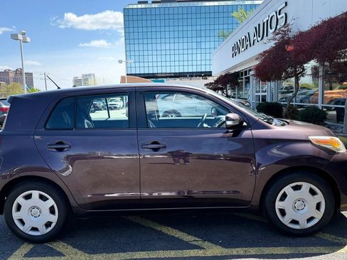 Used 2011 Scion xD FWD image 8