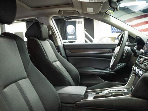 Used 2021 Honda Accord EX image 12