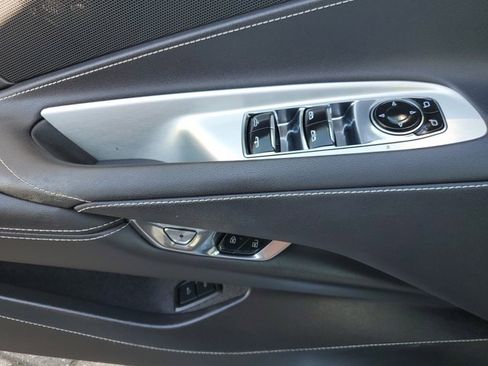 Used 2024 Chevrolet Corvette Stingray Convertible image 30