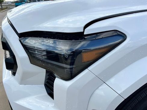 New 2026 Toyota Tacoma SR AWD/4WD image 13