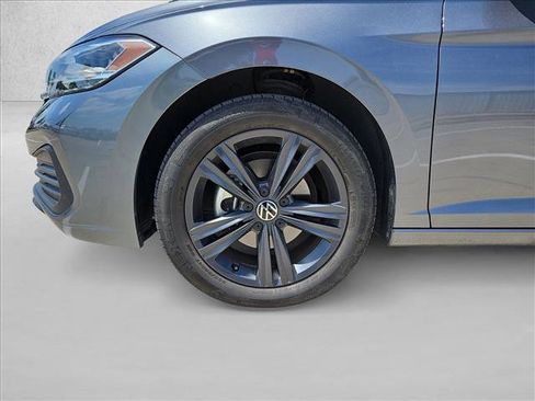 Used 2024 Volkswagen Jetta SE FWD image 21