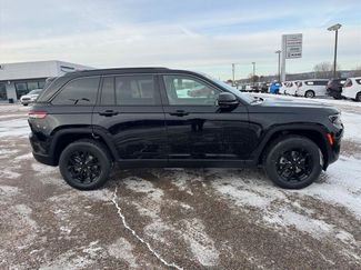New 2026 Jeep Grand Cherokee Altitude AWD/4WD video 2