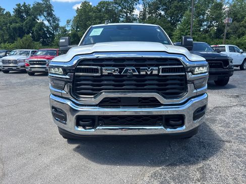 Used 2025 RAM 2500 Big Horn AWD/4WD image 2