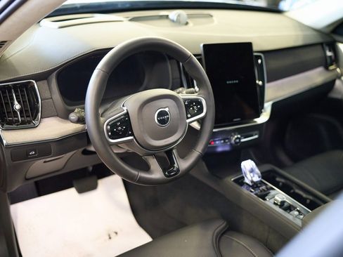 New 2025 Volvo XC90 B6 Ultra w/ Lounge Package image 6