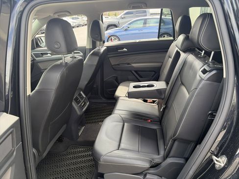Used 2023 Volkswagen Atlas SE image 32