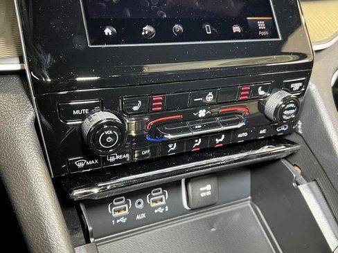 New 2025 Jeep Grand Cherokee Altitude w/ Trailer Tow Package image 40