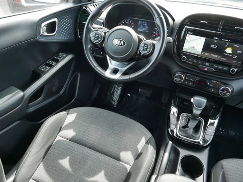 Certified 2021 Kia Soul EX image 9