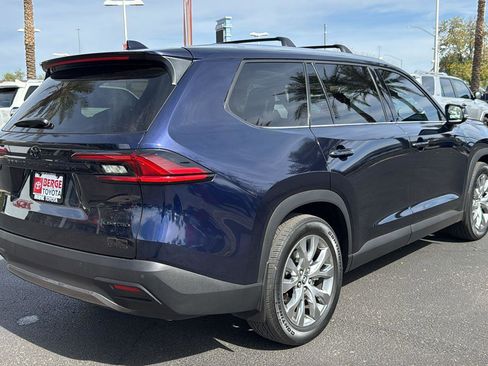 Used 2025 Toyota Grand Highlander FWD image 7