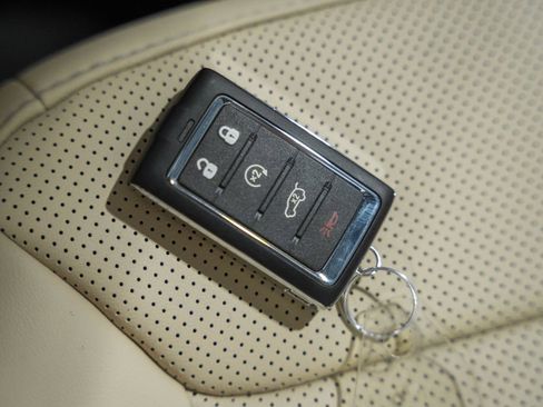 New 2025 Jeep Grand Cherokee Limited w/ Luxury Tech Group II image 43