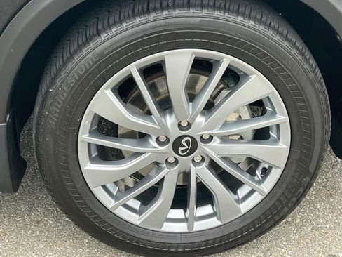 Certified 2025 INFINITI QX50 Luxe w/ Accent Package AWD/4WD image 32