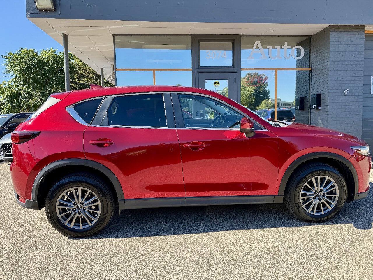 Used 2017 MAZDA CX-5 Touring w/ Preferred Equipment Package AWD/4WD image 2