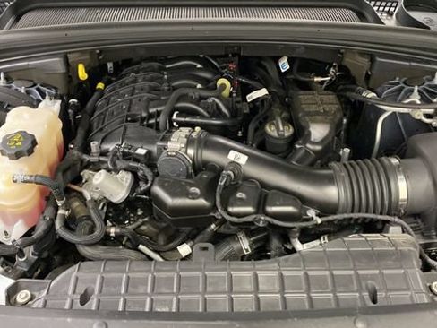 Used 2024 Jeep Grand Cherokee L Limited w/ Luxury Tech Group II AWD/4WD image 27