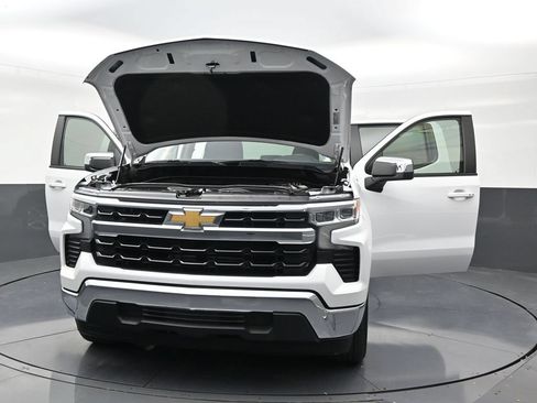 Used 2024 Chevrolet Silverado 1500 LT RWD image 30