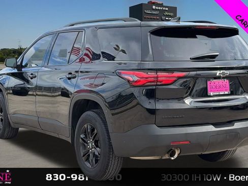 Used 2023 Chevrolet Traverse LT FWD image 5