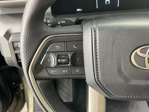 Used 2025 Toyota Tacoma TRD Sport image 15