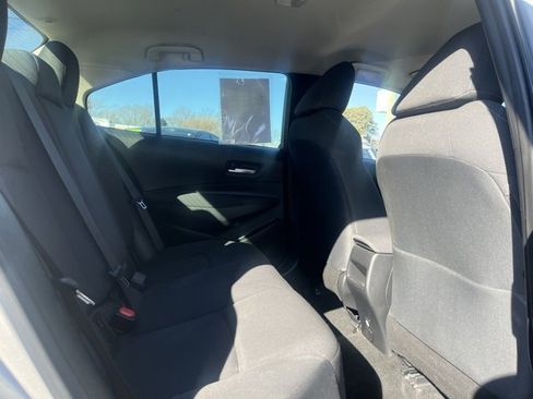 Used 2020 Toyota Corolla LE image 15
