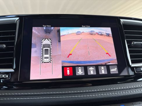 New 2026 Chrysler Pacifica Select w/ S Appearance Package FWD image 24