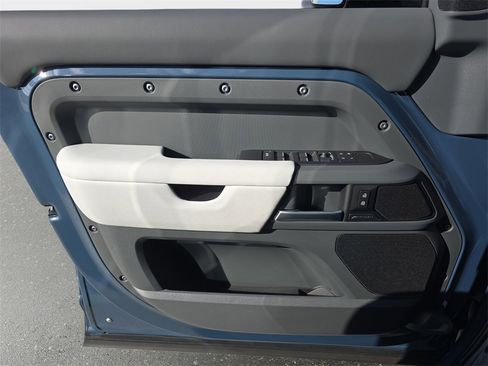 New 2026 Land Rover Defender 110 S image 28