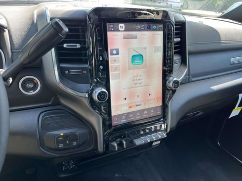 Used 2025 RAM 2500 Laramie image 13