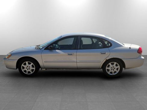 Used 2006 Ford Taurus SE FWD image 8