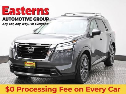 Used 2023 Nissan Pathfinder SL w/ SL Premium Package
