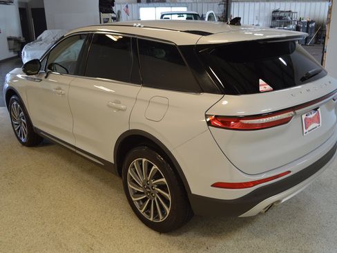 Used 2025 Lincoln Corsair Reserve AWD/4WD image 5