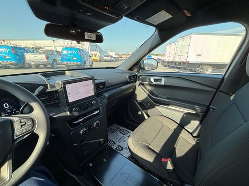 New 2025 Ford Explorer 4WD Police Interceptor image 11