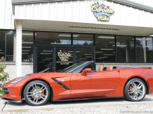 Used 2015 Chevrolet Corvette Stingray Convertible w/ 3LT Preferred Equipment Group RWD image 3