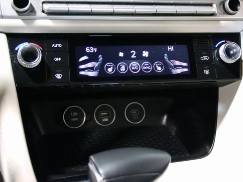 Used 2024 Genesis G70 2.5T image 43